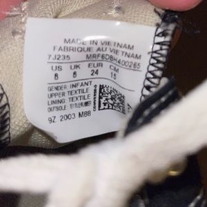 Toddler converse size 8 hardly worn